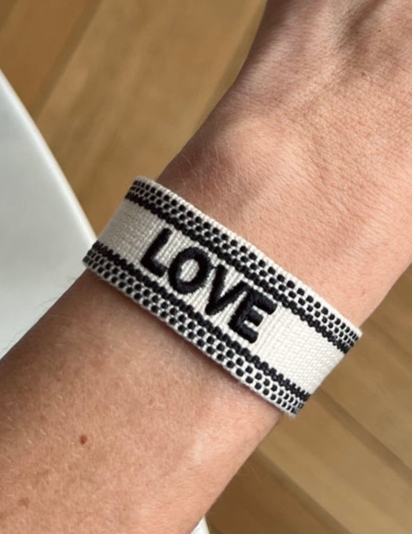 Bracelet love