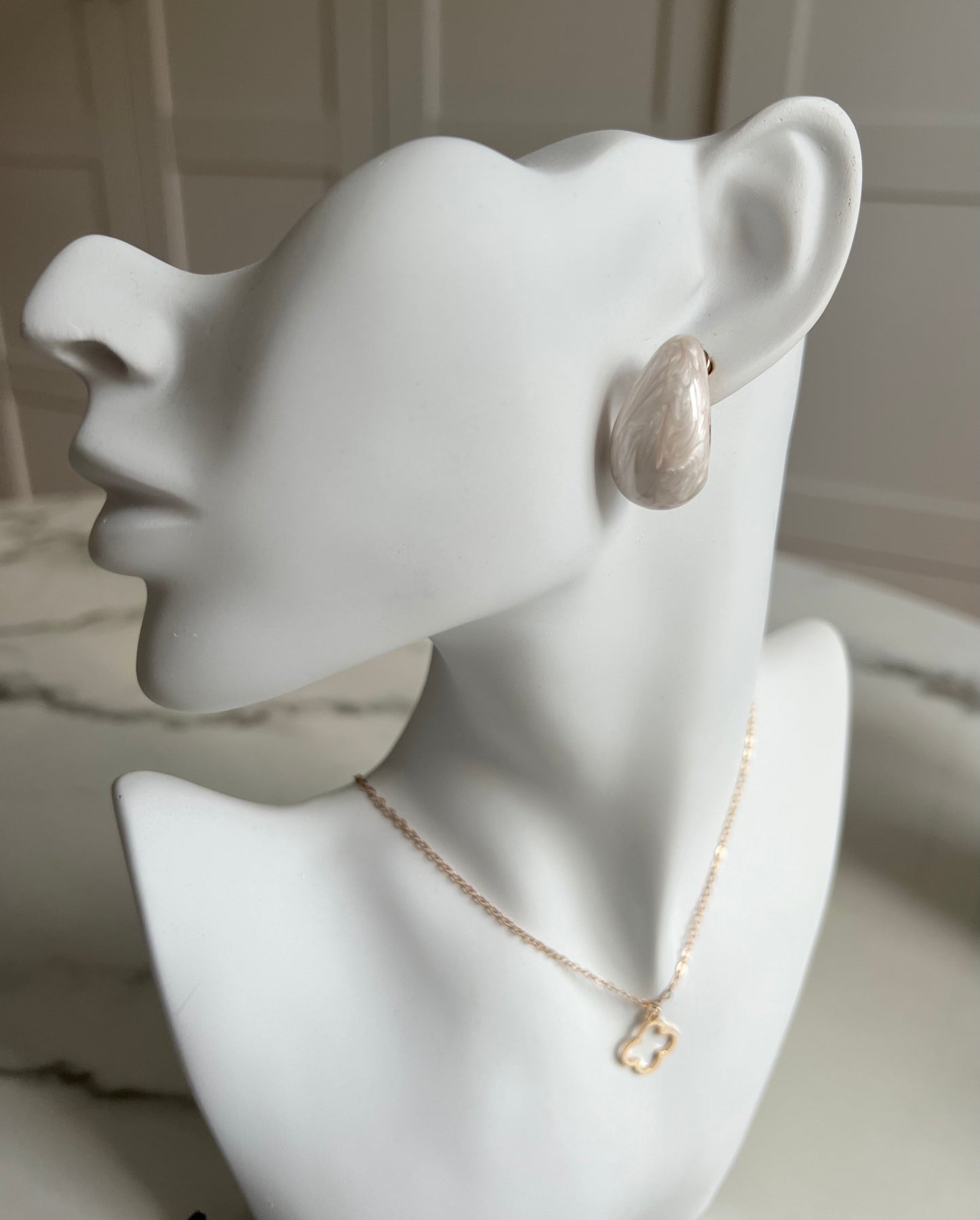Boucles d'oreilles gouttes nacrées