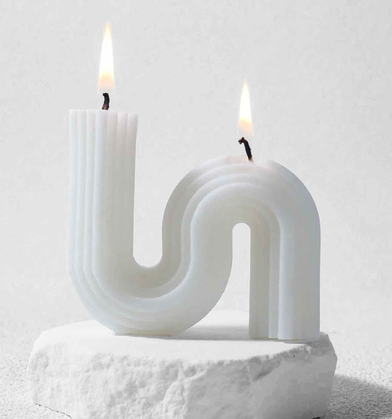 Bougie zigzag minimaliste