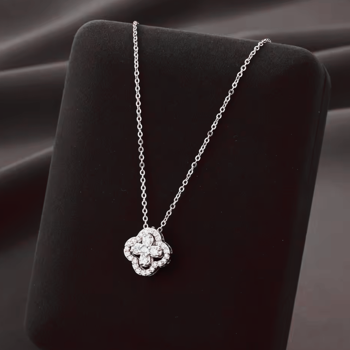 Collier trèfle Capri