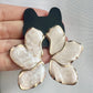 Boucles d'oreilles pétales nacrées GM