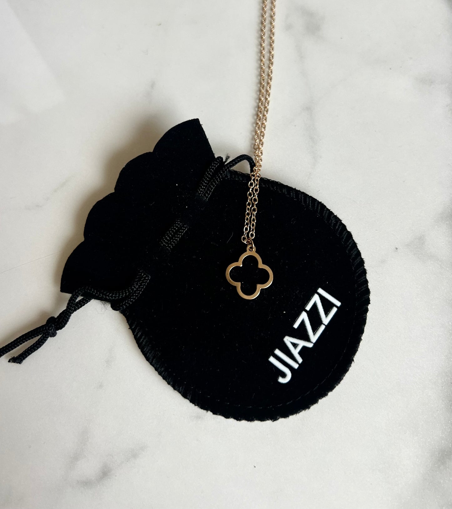 Pendentif chance or